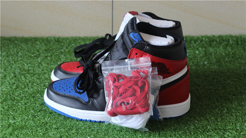 Air Jordan 1 Retro High OG Top 3